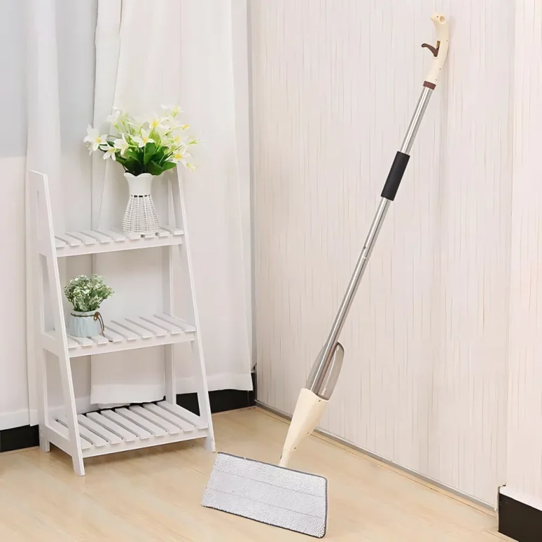 مساحة وبخاخة ٢ في ١ — ودّعي الرش واللفة الكتير في التنضيف